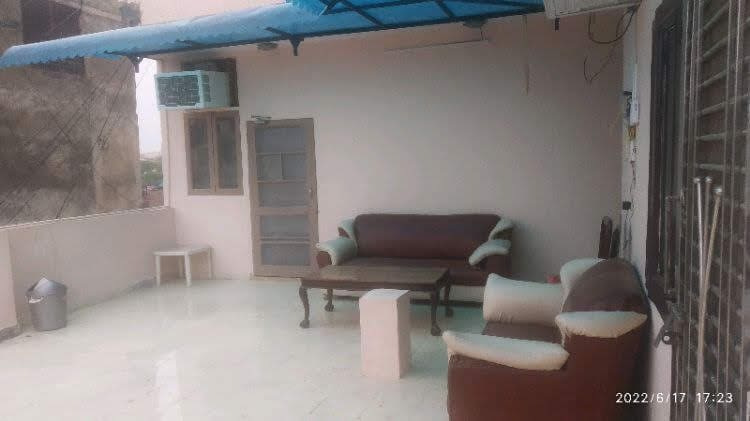 Pg for girls in Punjabi Bagh