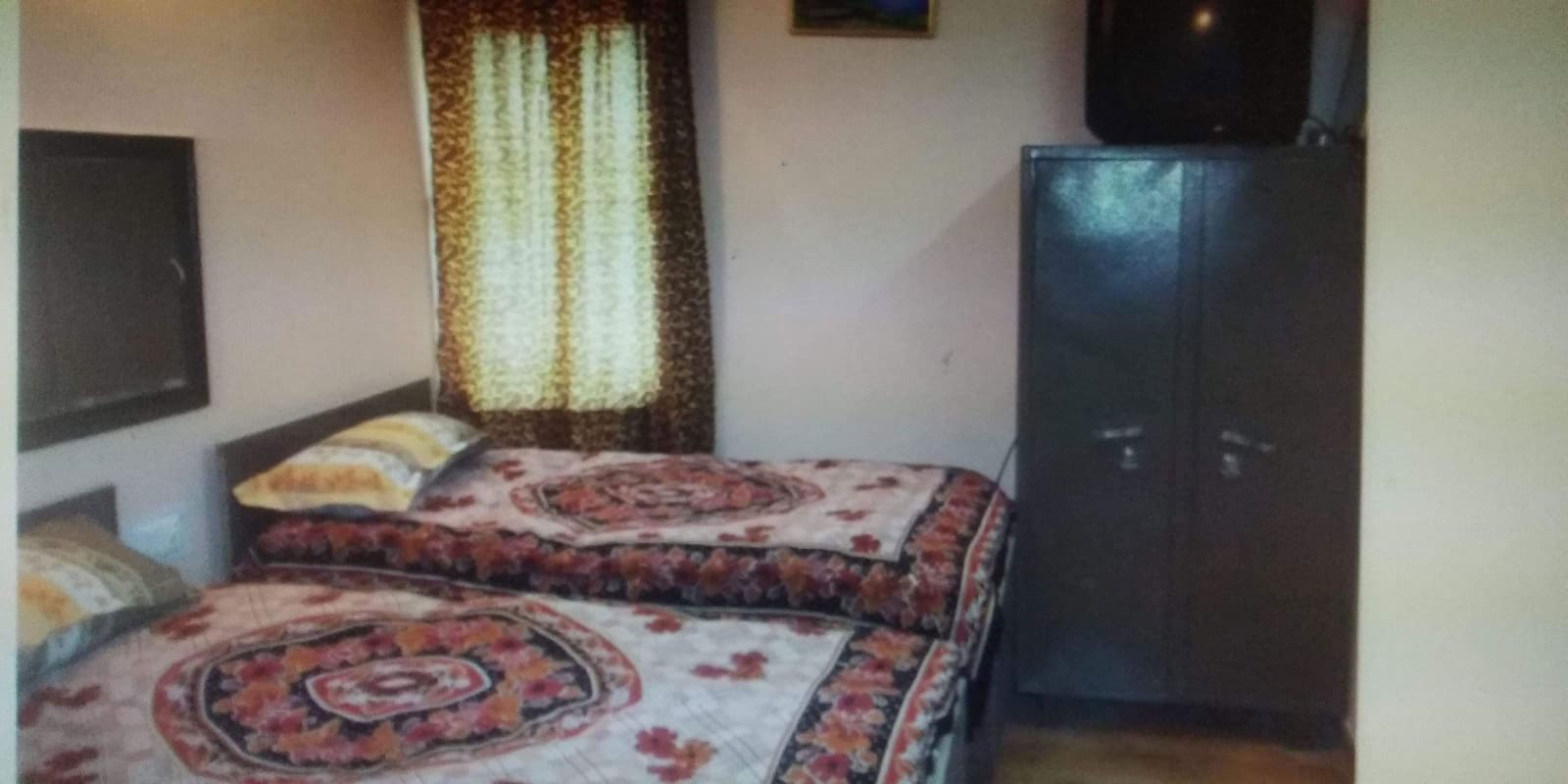 Pg for boys in Rajouri Garden